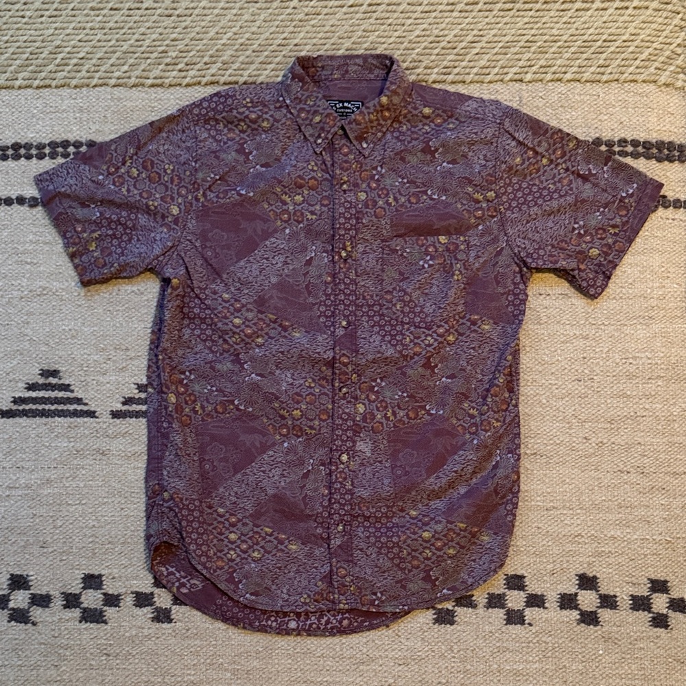 Men's Casual Button Down Shirt in Purple Pattern